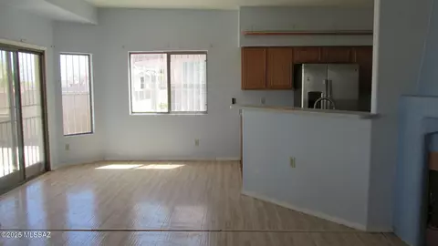 Living - 5465 S Wembly Rd, Tucson, AZ 85746 photo 1 of 2