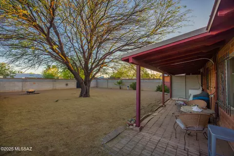 Exterior - 2348 E 20th St, Tucson, AZ 85719 photo 7 of 8