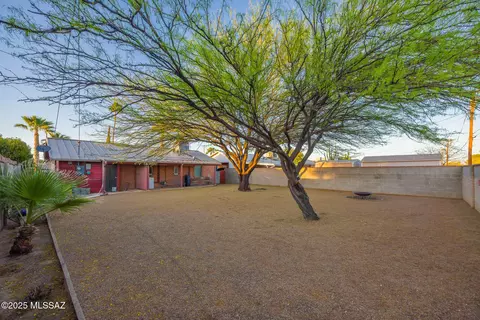 Exterior - 2348 E 20th St, Tucson, AZ 85719 photo 4 of 8