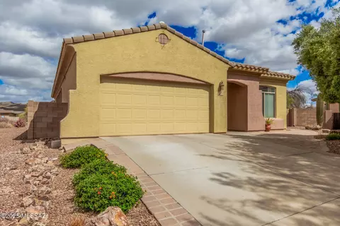 13090 N Toucan Dr, Oro Valley, AZ 85755