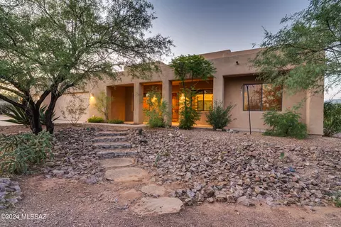 9093 S Lanai Ln, Vail, AZ 85641