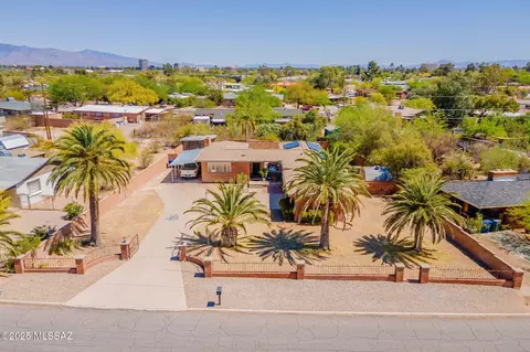 4202 E Texas Cir, Tucson, AZ 85711