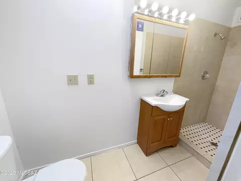 Bath - 6733 E David Dr, Tucson, AZ 85730 photo 3 of 3