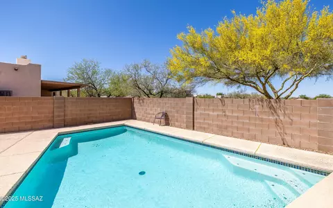 Exterior - 11041 E Luster Light Pl, Tucson, AZ 85748 photo 7 of 9