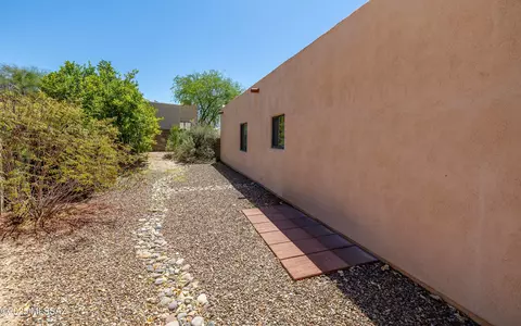 Exterior - 11041 E Luster Light Pl, Tucson, AZ 85748 photo 4 of 9