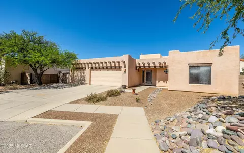 11041 E Luster Light Pl, Tucson, AZ 85748