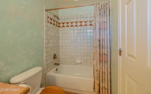 Bath - 11041 E Luster Light Pl, Tucson, AZ 85748 photo 4 of 4