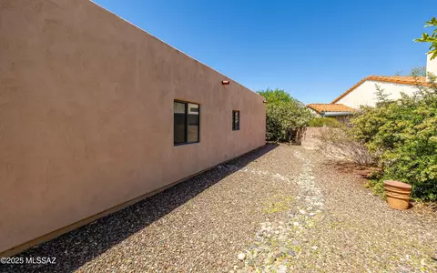 Exterior - 11041 E Luster Light Pl, Tucson, AZ 85748 photo 5 of 9