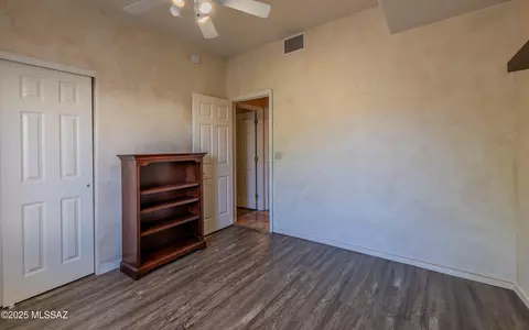 Bedroom - 11041 E Luster Light Pl, Tucson, AZ 85748 photo 4 of 6