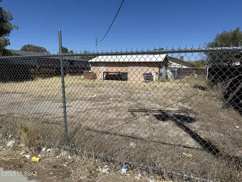 1530 N Columbus Blvd, Tucson, AZ 85712