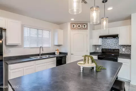 8552 E River Reserve Dr, Tucson, AZ 85710 photo 22