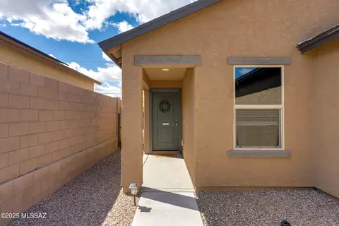 8552 E River Reserve Dr, Tucson, AZ 85710 photo 6