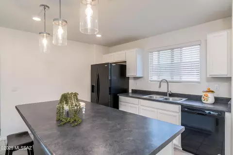 8552 E River Reserve Dr, Tucson, AZ 85710 photo 21