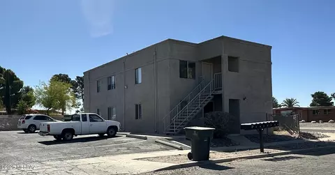 3817 S Queen Palm Dr, Tucson, AZ 85730