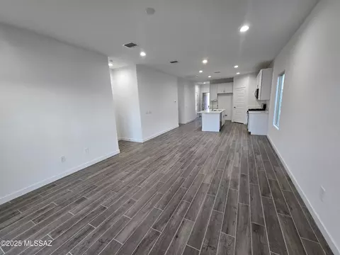 Living - 13987 E Crotalus Way E, Vail, AZ 85641 photo 1 of 1
