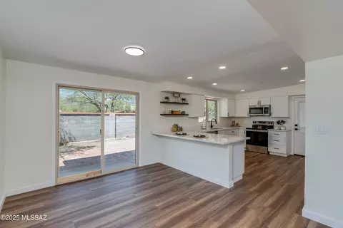 Kitchen - 4933 E Copper St, Tucson, AZ 85712 photo 1 of 10