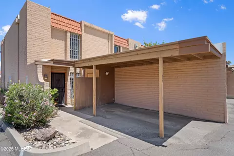 2875 N Tucson Blvd #24, Tucson, AZ 85716