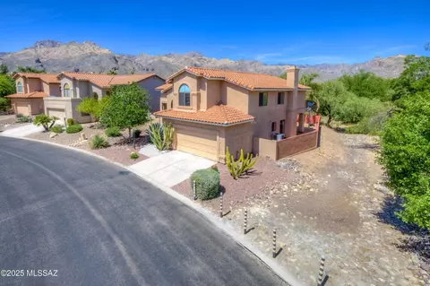 5476 N Indian Trl, Tucson, AZ 85750