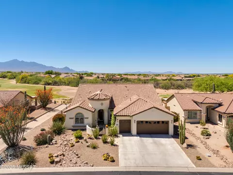 2490 E Glen Canyon Rd, Green Valley, AZ 85614