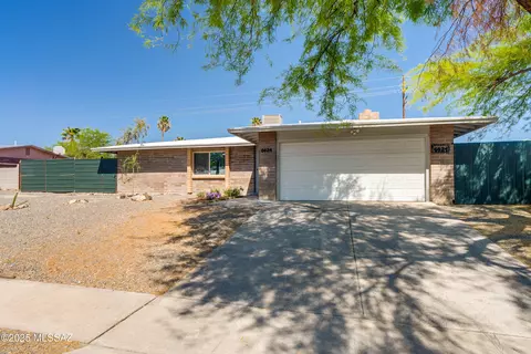 6624 N Galaxy Rd, Tucson, AZ 85741