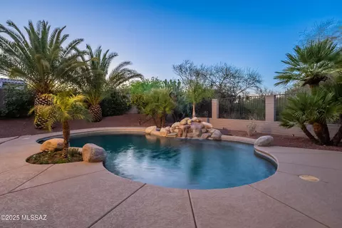 829 E Hickman Dr, Oro Valley, AZ 85737