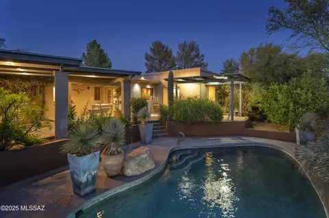 3971 E San Simeon Dr, Tucson, AZ 85718