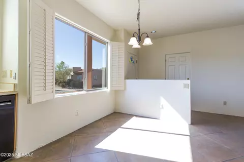 Dining - 1538 E Painted Colt Loop, Tucson, AZ 85719 photo 1 of 1