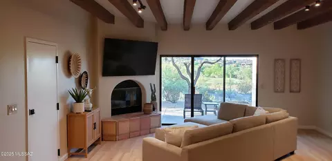 3660 W Placita Del Correcaminos, Tucson, AZ 85745