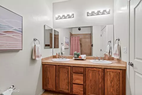 Bath - 9224 S Big Tree Ln, Tucson, AZ 85756 photo 3 of 4