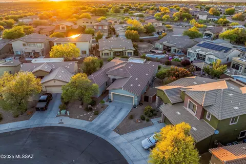 View/Area - 9224 S Big Tree Ln, Tucson, AZ 85756 photo 6 of 7