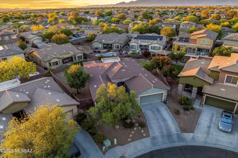 View/Area - 9224 S Big Tree Ln, Tucson, AZ 85756 photo 5 of 7