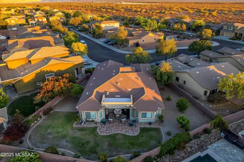 View/Area - 9224 S Big Tree Ln, Tucson, AZ 85756 photo 1 of 7