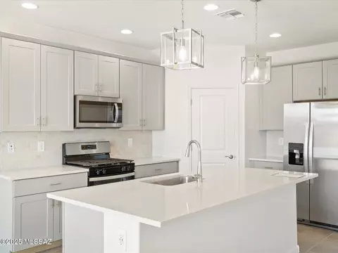 12575 E Remi Dr, Vail, AZ 85641 photo 5
