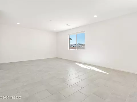 12575 E Remi Dr, Vail, AZ 85641 photo 2