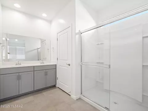 Bath - 12566 E Remi Dr, Vail, AZ 85641 photo 4 of 6