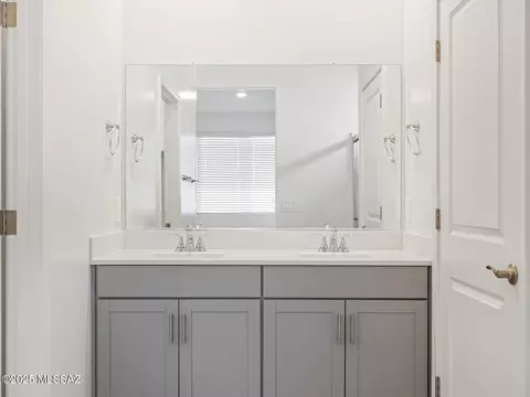 Bath - 12566 E Remi Dr, Vail, AZ 85641 photo 5 of 6