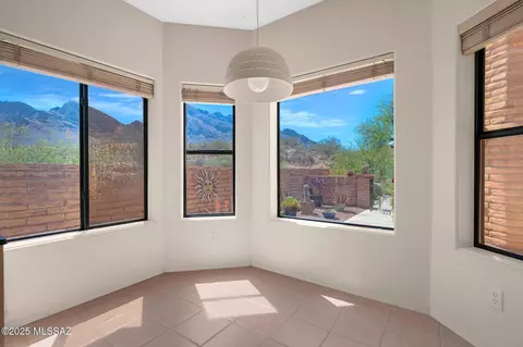 297 E Southern Pines Dr, Oro Valley, AZ 85737