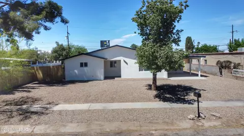 5710 S Helena Stra, Tucson, AZ 85706