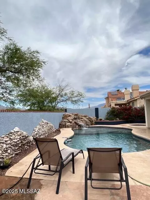 Exterior - 7361 E Riverbank Loop, Tucson, AZ 85715 photo 6 of 11