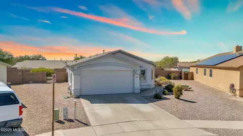 7607 S Athel Tree Dr, Tucson, AZ 85747 photo 3