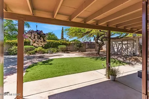 Exterior - 7470 E 38th St, Tucson, AZ 85730 photo 2 of 10
