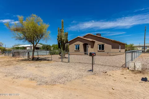 9010 W Bruce St, Tucson, AZ 85735