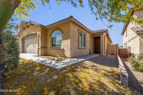 11453 E Desert Raptor Loop, Tucson, AZ 85747