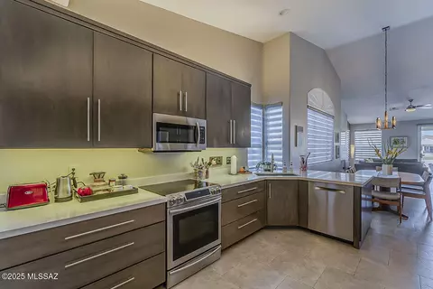 64528 E Wind Ridge Cir, Tucson, AZ 85739