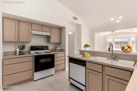 Kitchen - 10158 E Watson Dr, Tucson, AZ 85730 photo 1 of 4
