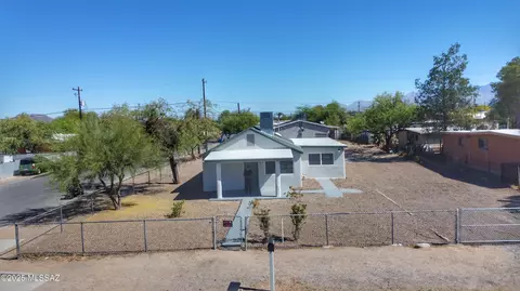 226 W Michigan Dr, Tucson, AZ 85714