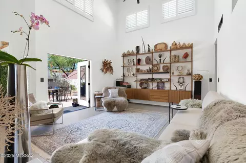 5549 N Sapphire Dr, Tucson, AZ 85750