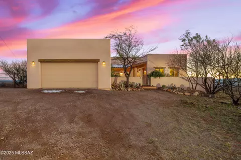 221 Calle Coco, Nogales, AZ 85621