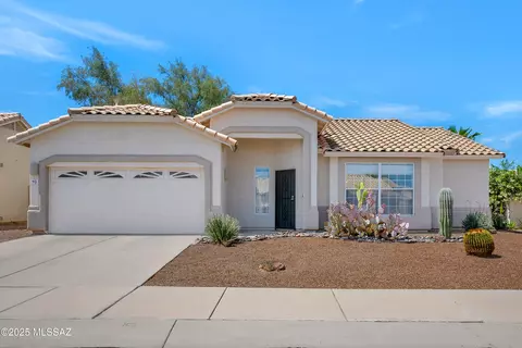 9001 N Clover Way, Tucson, AZ 85743