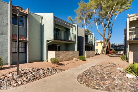 810 S Langley Ave #204, Tucson, AZ 85710
